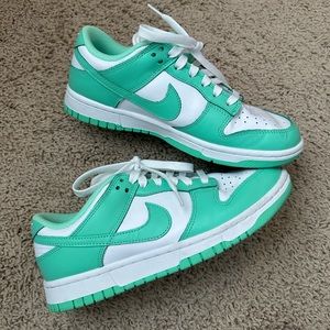 Dunk Low WMNS Green Glow